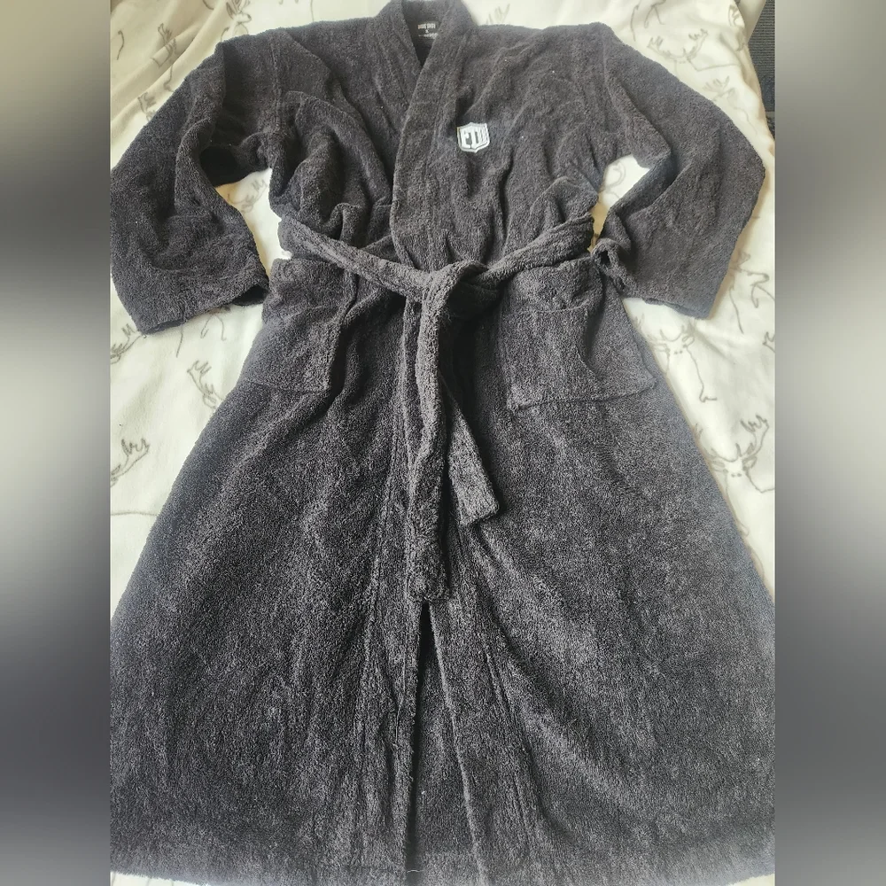 FTD Bathrobe - Picture 8 of 9
